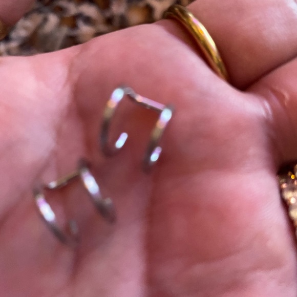 Ear cuffs - Picture 3 of 5